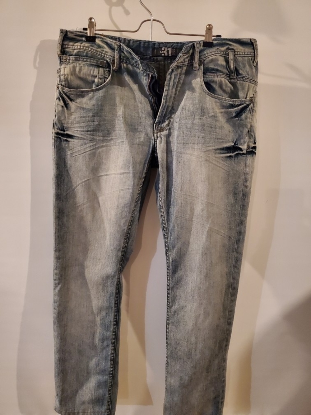 Slim Straight Light Blue Men’s Jeans - 31 Waist